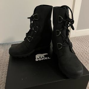 SOREL Boots. Joan of Arctic II